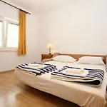 Apartment By The Sea Zuljana, Peljesac - 10207