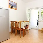 By The Sea Zuljana, Peljesac - 10207 Apartment Zuljana